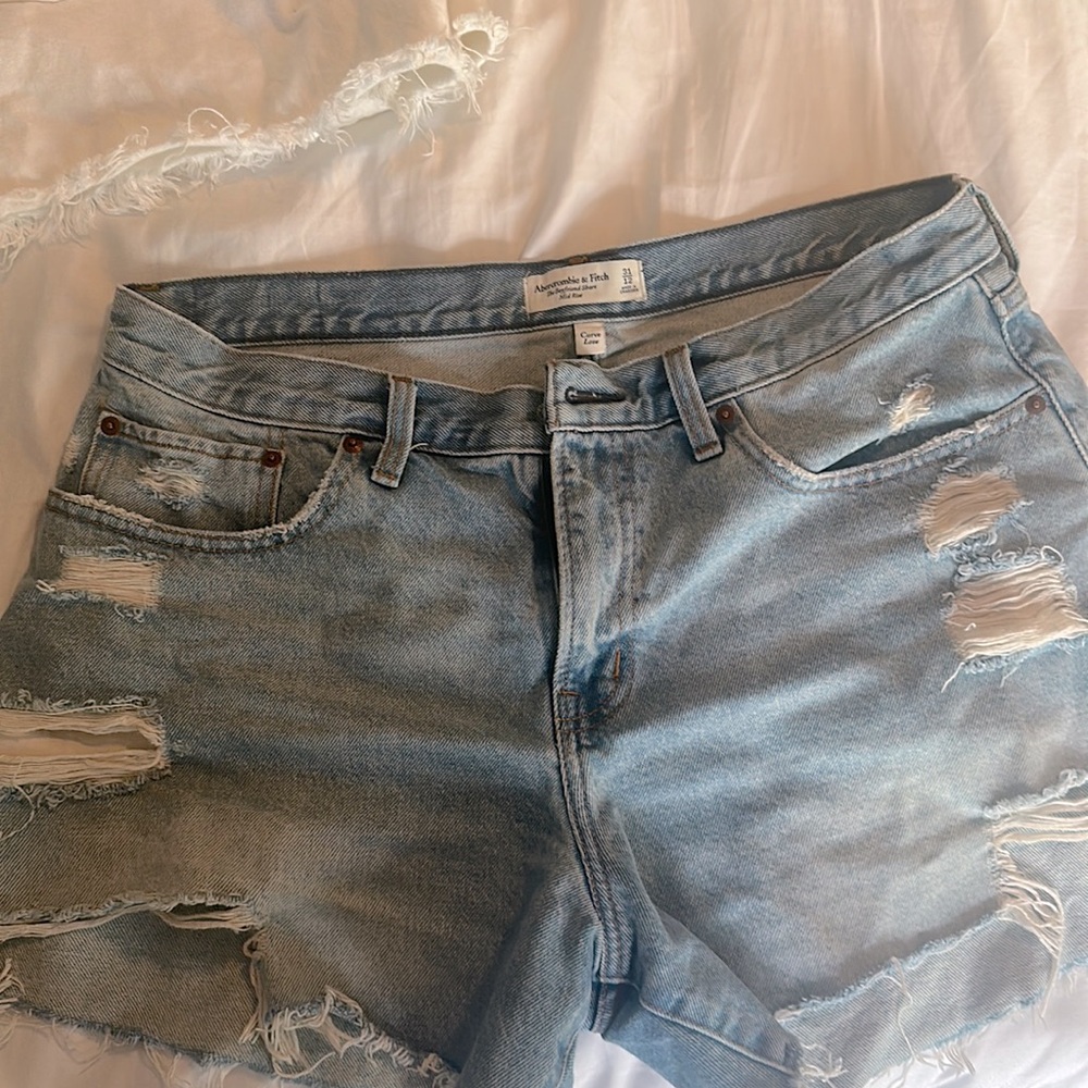 Abercrombie and Fitch The Boyfriend Short Mid Rise Womens Size 31 Blue
